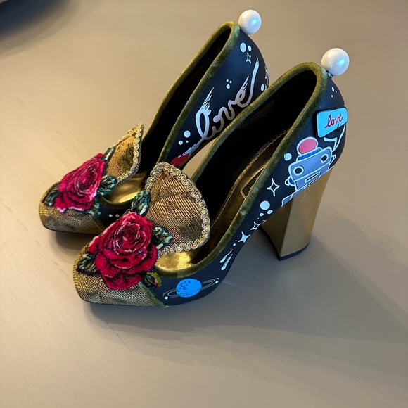 Dolce Gabbana heels - Picture 3 of 7